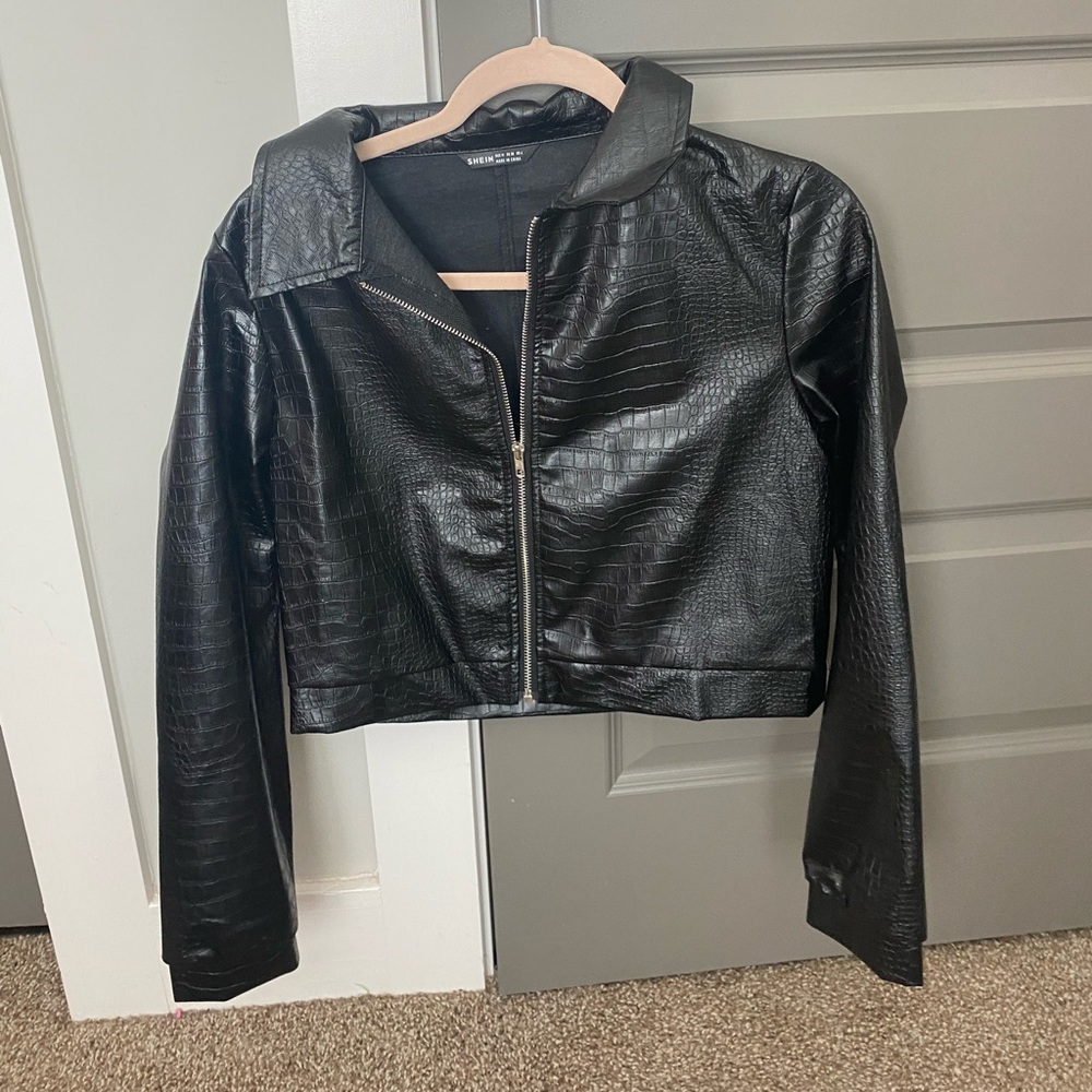 Faux cropped leather jacket